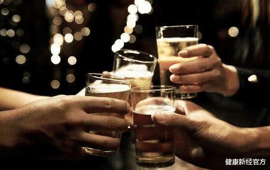 健康新经官方 26岁女子频繁腹痛，查出肝癌，肝科医生：如厕2个异常，趁早检查