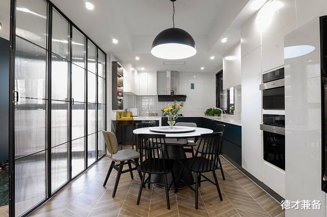 德才兼备|三代之家的精致生活,150㎡的房子里,全屋开阔舒适,高级感十足