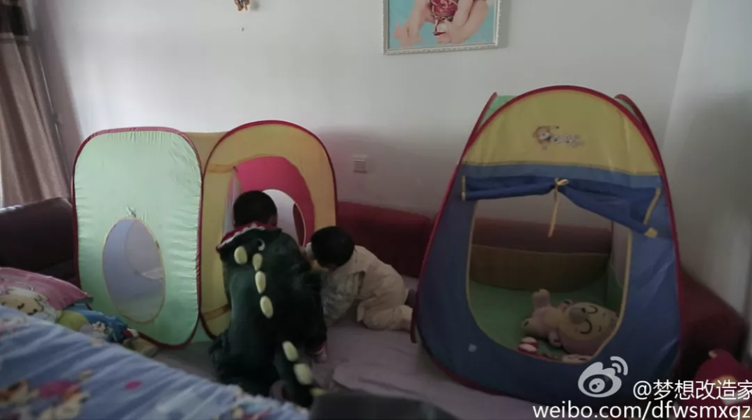 佛系|三胎家庭共7人蜗居43㎡, 他们的生活是什么样?