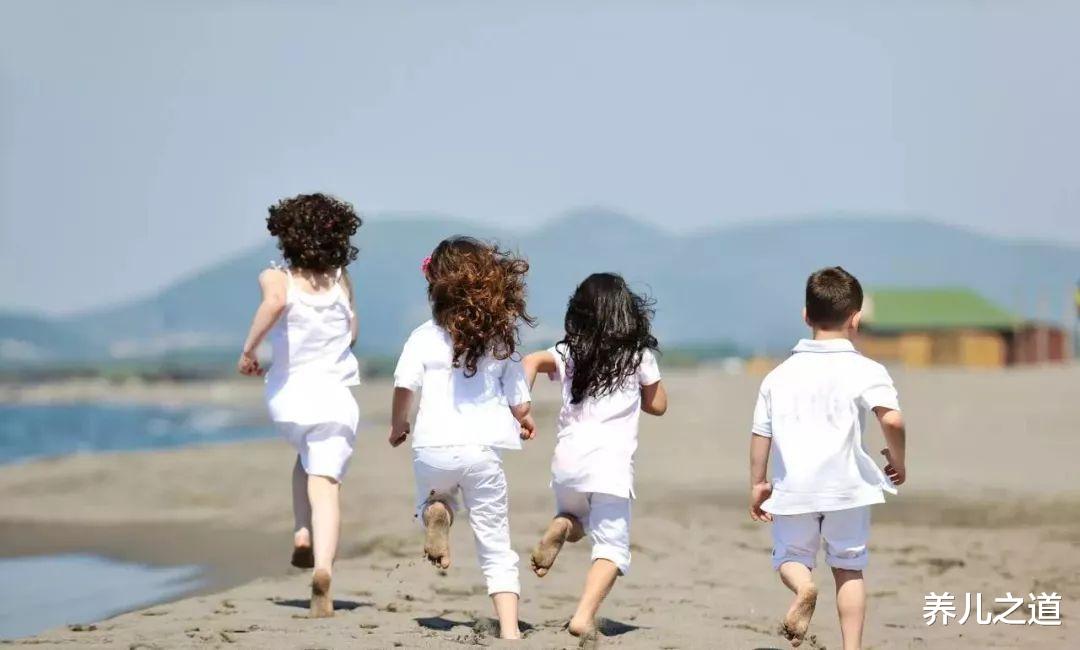 养儿之道|家有三个孩子,老大不用管,老二最难管,原因和老三的出生有关