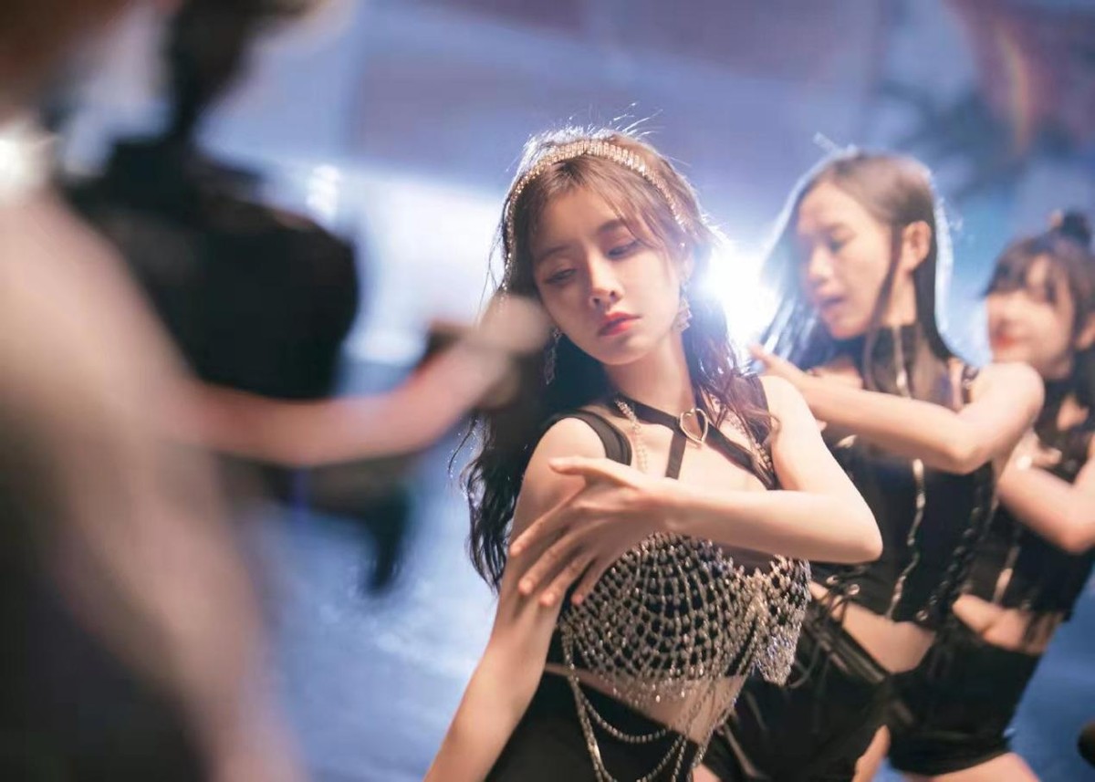 吴倩|冯提莫第二站签售会在这，喜欢南方城市，喜欢四季如春的地方