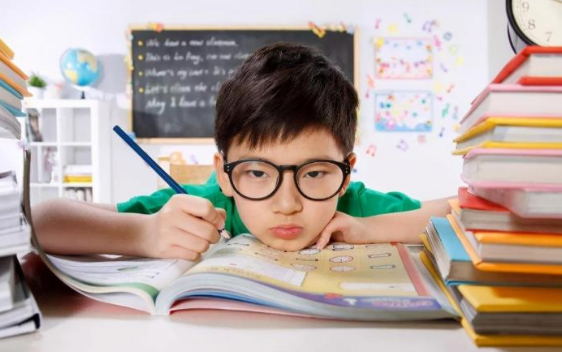 雷九趣说|想让孩子长大优秀,父母一定要做好榜样,让孩子健康成长