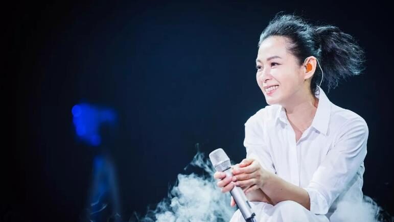 黄磊|黄磊与孙莉疑似离婚，与刘若英第四种感情！44岁生三胎也无济于事！