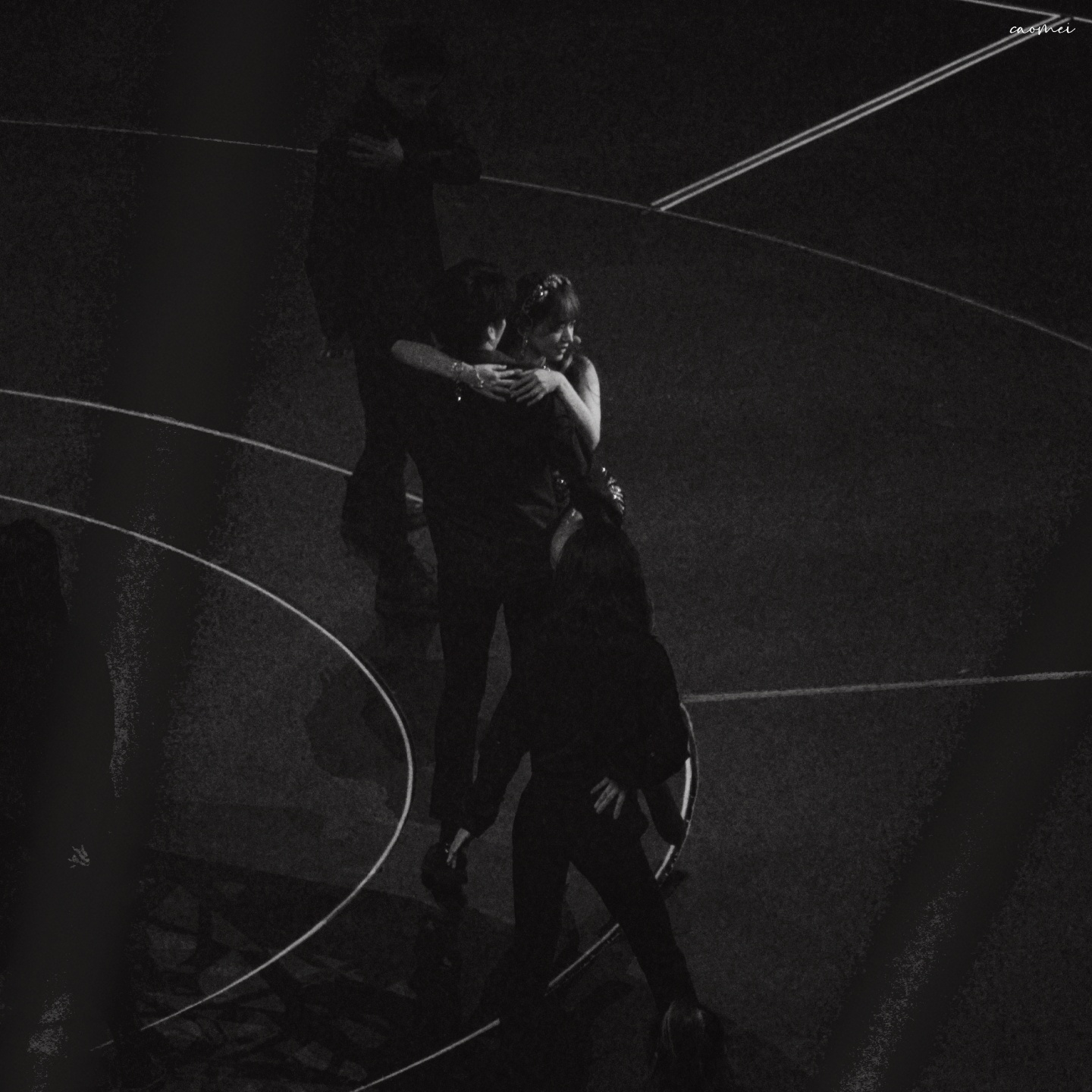 程潇|程潇爱豆舞台大片，天使面孔魔鬼身材，被赞真人芭比娃娃