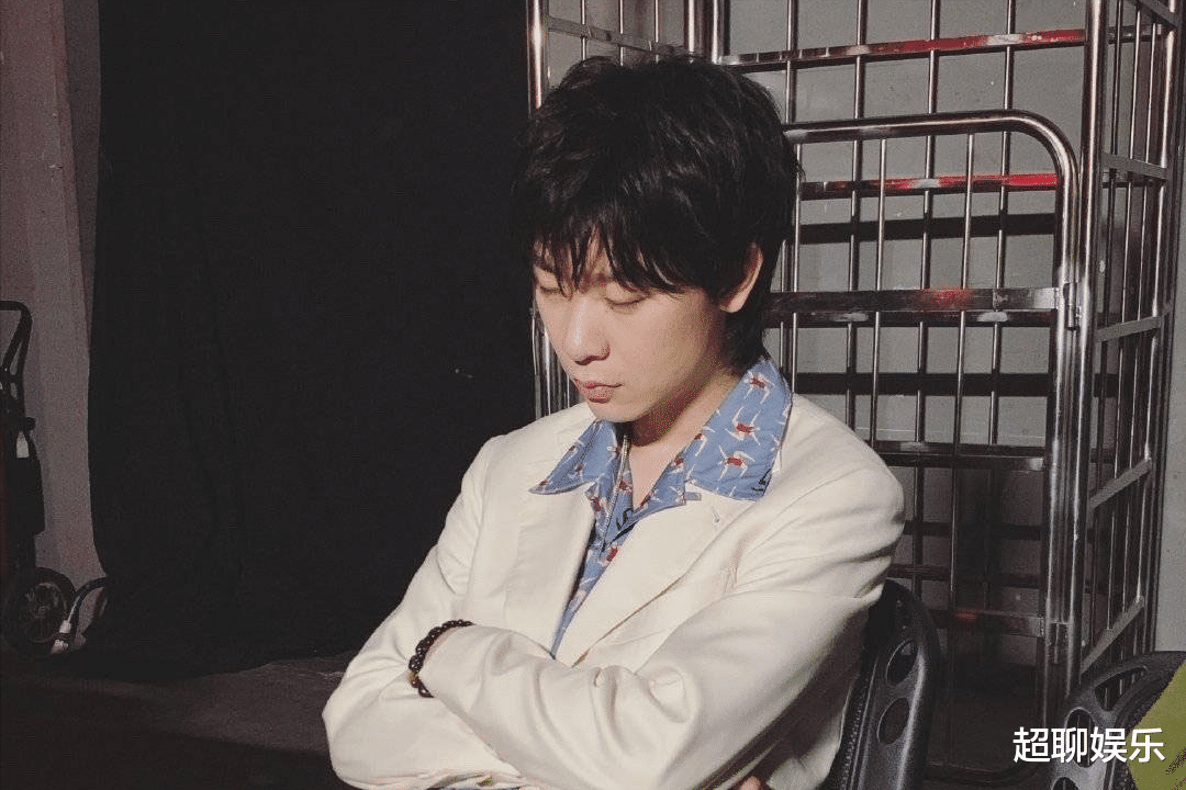 杨和苏|福克斯终于宣布退出活死人，一手好牌打稀烂，与说唱圈再无瓜葛！