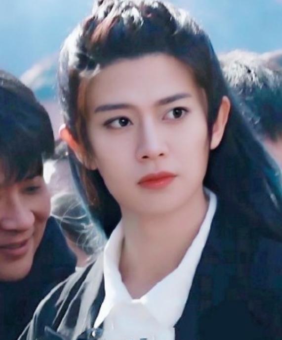 生图|驭鲛记未播，任嘉伦就翻车了，生图精修差距大，这确定是一个人？