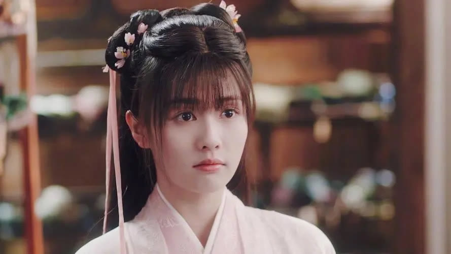 白梦妍|5位“网红出身”的女星，白鹿吴倩在榜，赵露思款头像你用过吗？