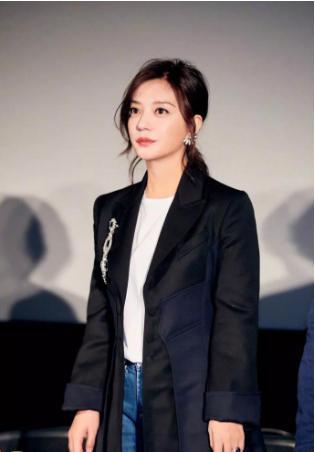 赵薇|42岁赵薇的亲哥哥曝光，难怪妹妹事业如此成功，网友：不得不服