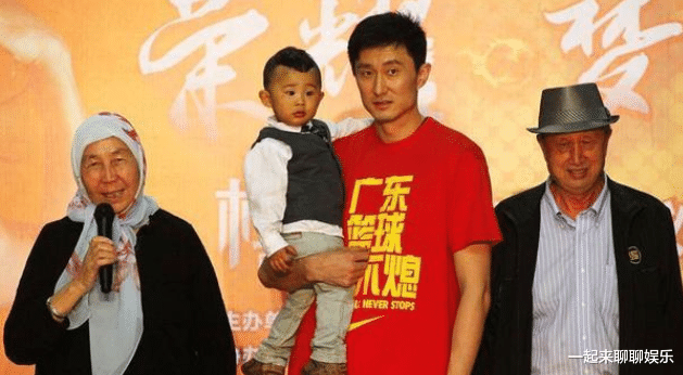 杜锋|“中国男篮”杜锋：夺冠那天与姐姐抱头痛哭，成名给姐姐养孩子
