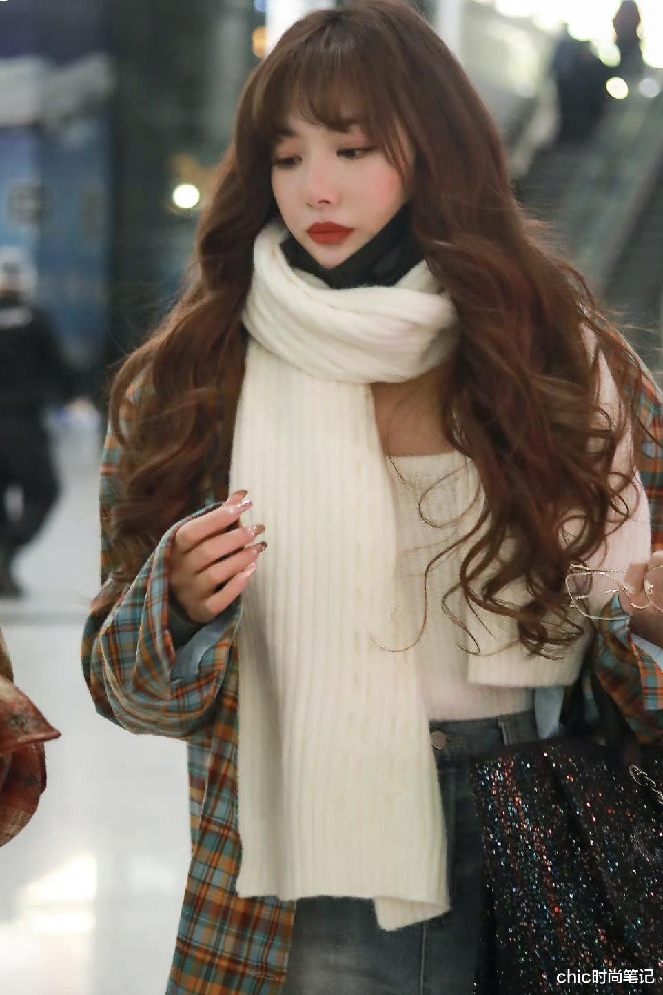 诺基亚|离婚并未影响她“美容大王”的称呼，戴围巾的样子真的梦回尹夏沫