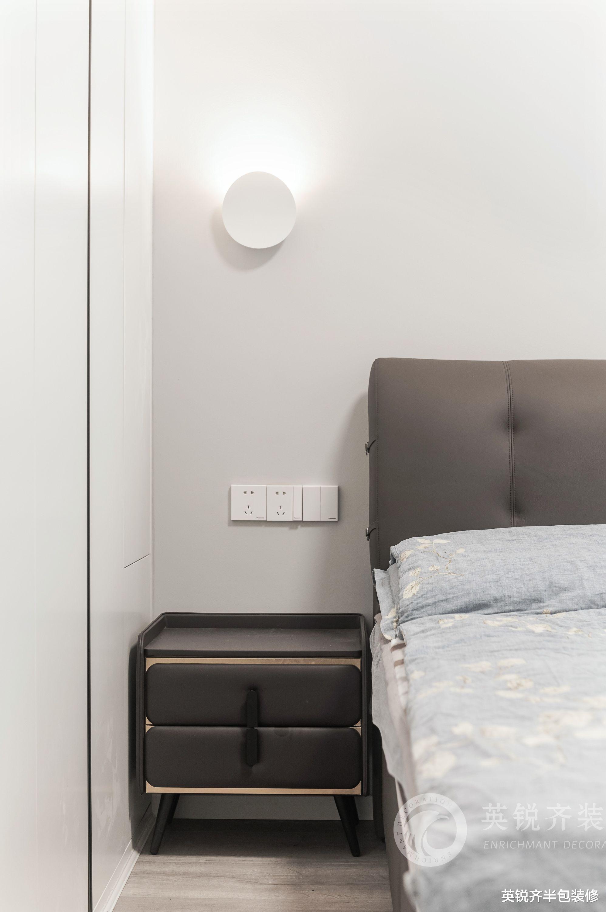 101㎡现代简约四室 | 整洁美观的设计更有利于家庭收纳