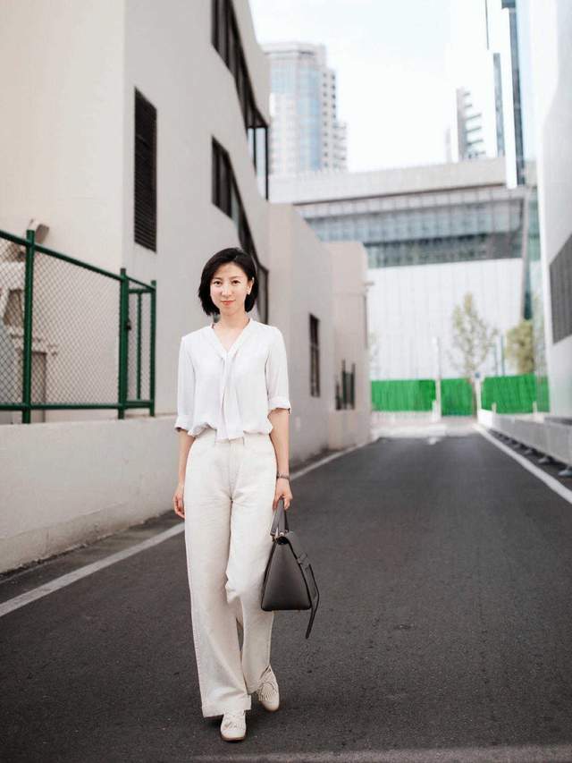 穿衣搭配 微胖女孩如何穿衣服显瘦?针织衫搭配半身裙显瘦又优雅,魅力十足