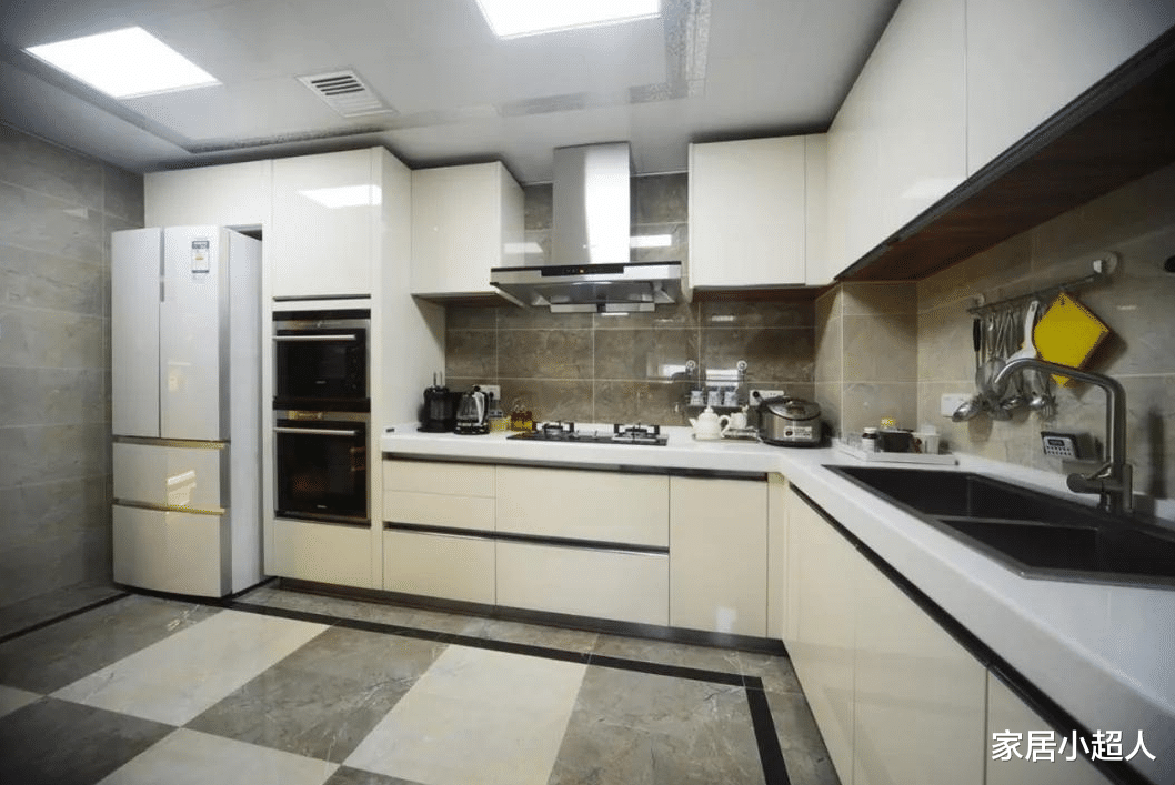 牢记“4个字”,帮你轻松选好石英石台面,不花冤枉钱