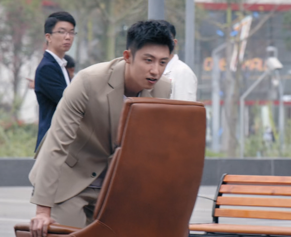 黄景瑜|20分钟弃剧！黄景瑜东方卫视积压了2年的剧，刚开播就遭差评一片