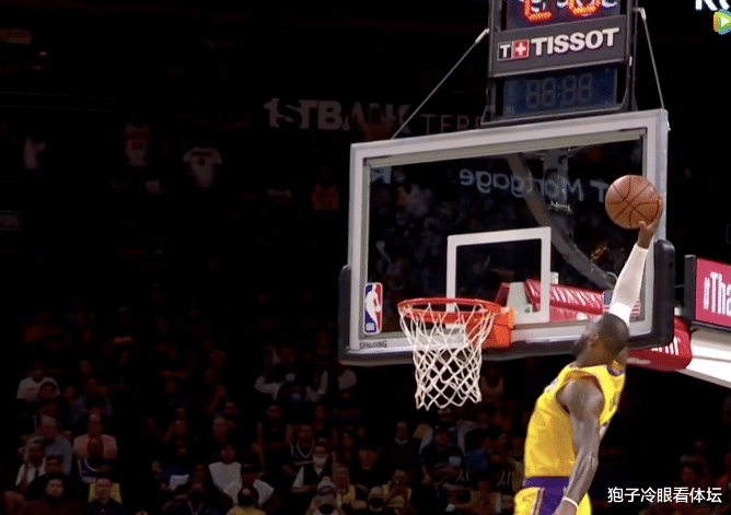 湖人隊|湖人贏球功臣！30分鐘0分 正負值+19最高 犧牲數據鐵血防守太強硬