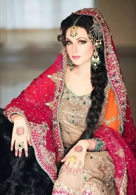 love健身|印度女医生穿纱丽健身,肌肉附体,网友却说:穿好衣服再来健身