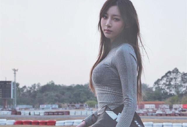 林志玲|痞幼不愧是“机车女神”，早期自拍很少被提及，身材完美太惊艳