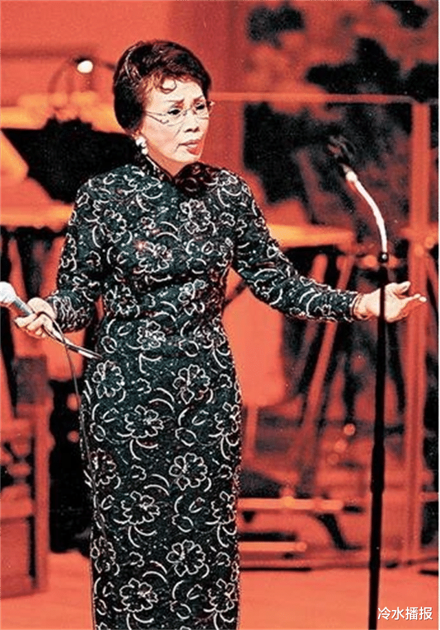 霍英东|霍英东二房冯坚妮，霍母百般阻拦下偷偷迎娶，让霍英东钟情52年