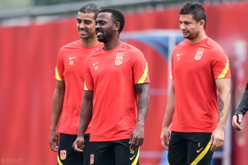 那些你很冒险的梦|心急吃不了热豆腐！费南多缺席世预赛和中超，谁有不可推卸的责任