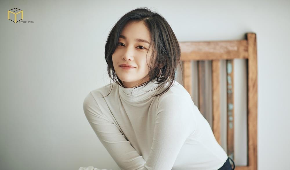 全钟瑞|影后爱上帅导演！全钟瑞热恋32岁“奶狗系”导演，高颜值引发热议