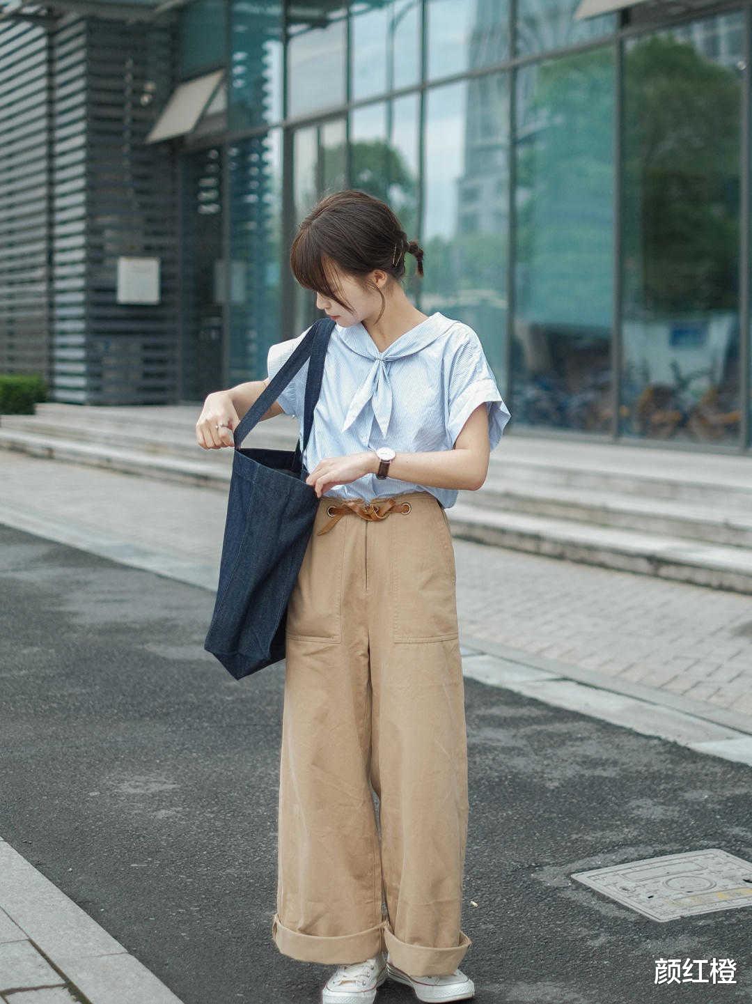 颜红橙|T恤怎么穿才显气质？快看看这三个小技巧，让你美得高级又洋气