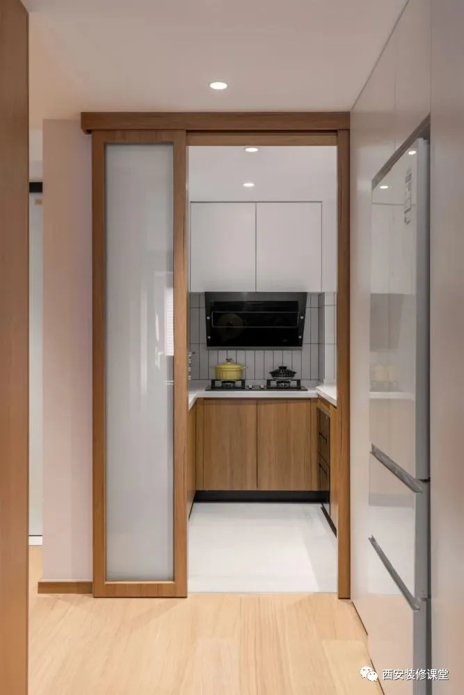 80㎡两室刚需,小夫妻原木温馨家