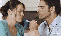 小琳解说星座|小姑娘你后面这是什么东西呢?自拍的时候还是长点心吧秘密都暴露了,哈哈哈哈