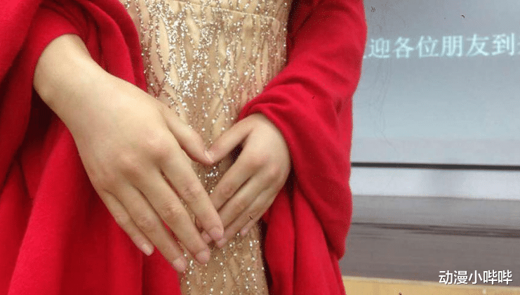 机器|同是仿真机器美女，日本版时尚，中国版逼真，看到印度版，惭愧了