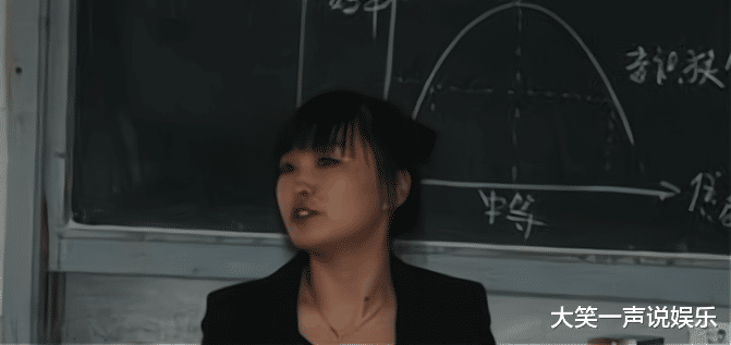 赵本山|她因长相清纯18岁被赵本山力捧，拒绝陪酒遭封杀，今成乡村教师！