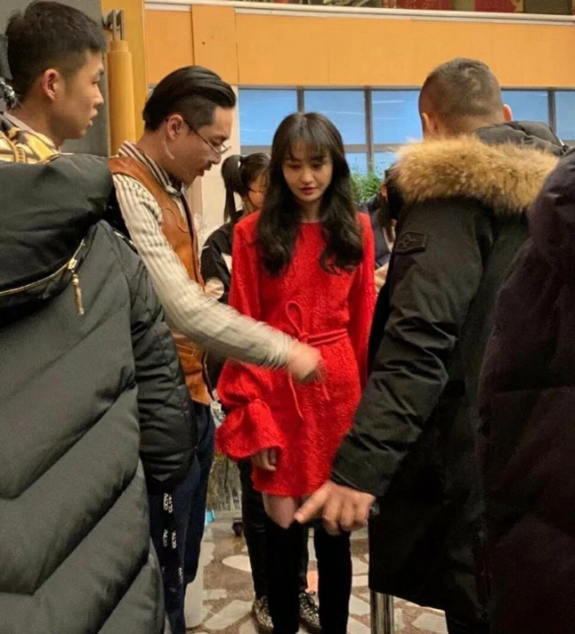 郑爽|广电总局明文封杀郑爽：不会为丑闻劣迹者提供发声露脸的机会