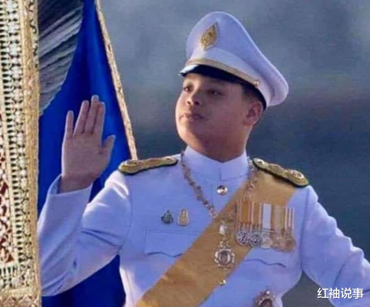 红袖说事 16岁提帮功精神紧绷，泰王住院后忧心忡忡，母子团聚愿望落空