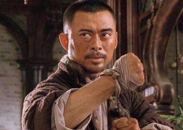 樊少皇|上映当天就冲上榜首，今年难得的优质网络电影，“虚竹”又回来了