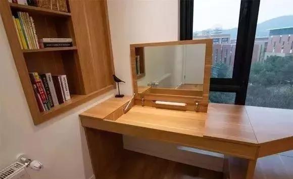 89平新房好有个性，玄关处装隔断，客厅不买沙发，装满卡座真实用