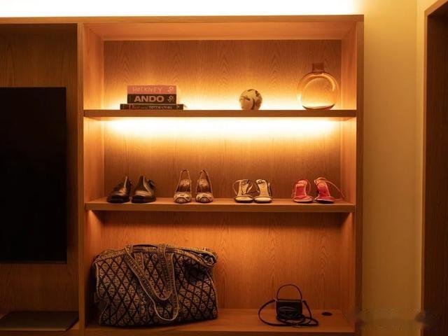 金·卡戴珊|眼看复合无望，坎爷这是把新女友打造成“卡戴珊2.0”？