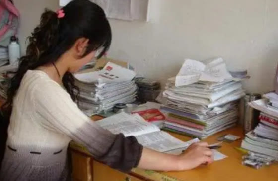 红莲少年|不在其位，永远不知道他们有多辛苦，长沙一小学让家长体验当老师