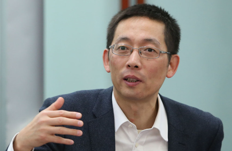 歪妈亲子故事|超8成清华留学生不愿回国?副校长怒批:海外底层打工很满足?