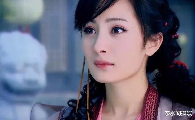 黄忆慈|同样是演“傻白甜”，为何有人娇俏灵动，有人演成了“真傻子”？