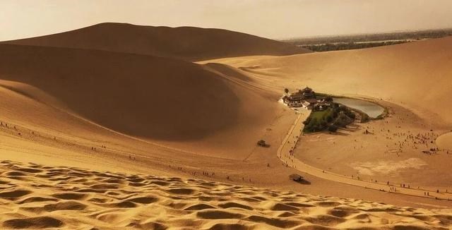人工降雨 在沙漠养鸡把沙漠变“绿”了？老外：为什么“奇迹”总出在中国？