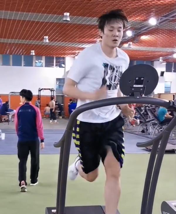 丁彦雨航|丁彦雨航强势回击马健！鲁媒曝光最新动态，2届MVP王者归来