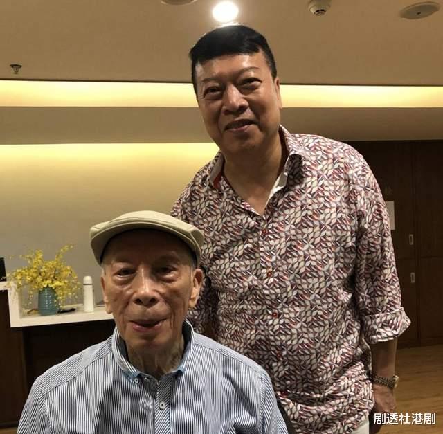 郑少秋|一路走好!98岁资深艺人因病离世,举行追悼会,徒弟郑少秋罕见露面神情哀伤