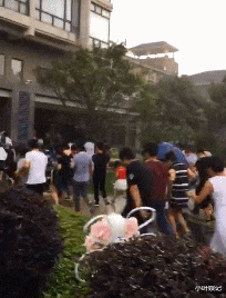 小叶娱记 “和相亲女生吃饭花300块,她转我152啥意思?”笑死我了~