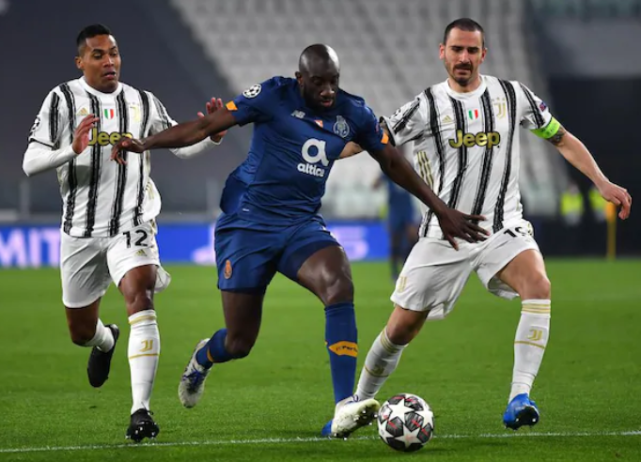 尤文圖斯|從0-1變2-1！尤文絕境之下爆發，C羅送出助攻，16年神跡誕生