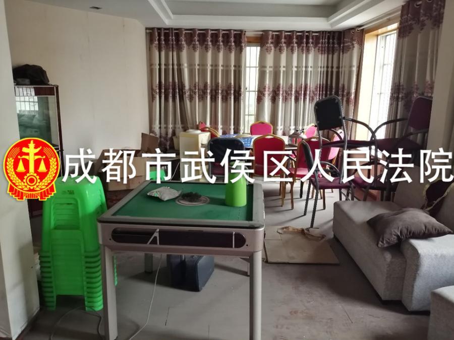 福州|近日，成都武侯区临江东路一套332万住宅拍卖，降价146万都没人要