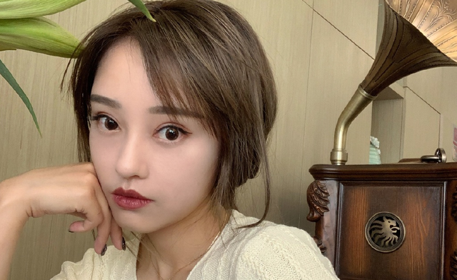 娜美|娜美外站PK大网红惠子,人气超100万,礼物榜高达2000万