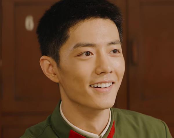 杨幂|《王牌部队》毛林林36岁了，素颜依旧很美，跟肖战组CP毫无违和感