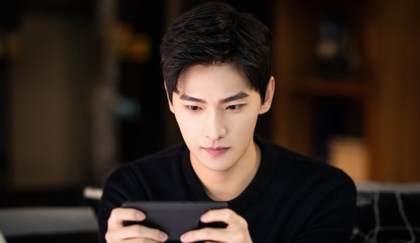 李孝利|《你是我的荣耀》于途：没有什么情绪是一顿烛光晚餐不能解决的