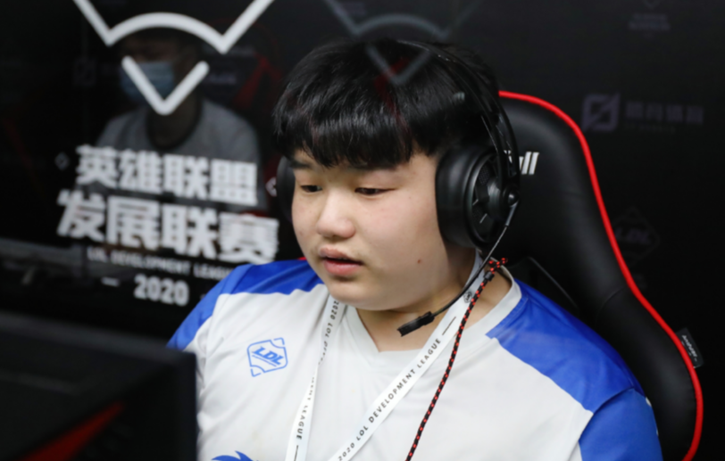 rank|最强Rank王？韩服赛季结算有四个王者千分号，小黄人未来可期