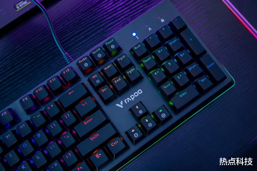 雷柏|雷柏V800RGB游戏机械键盘体验,边框环绕RGB灯光,浸水依然能使用