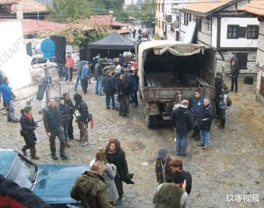 李连杰|2011年，李连杰替身拍戏被炸身亡，获赔16万，李连杰：我加500万