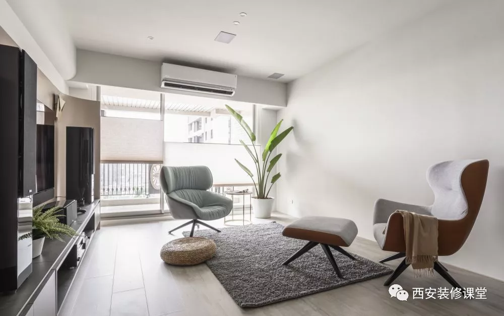 客厅扔掉沙发，替代品很多，没必要太传统